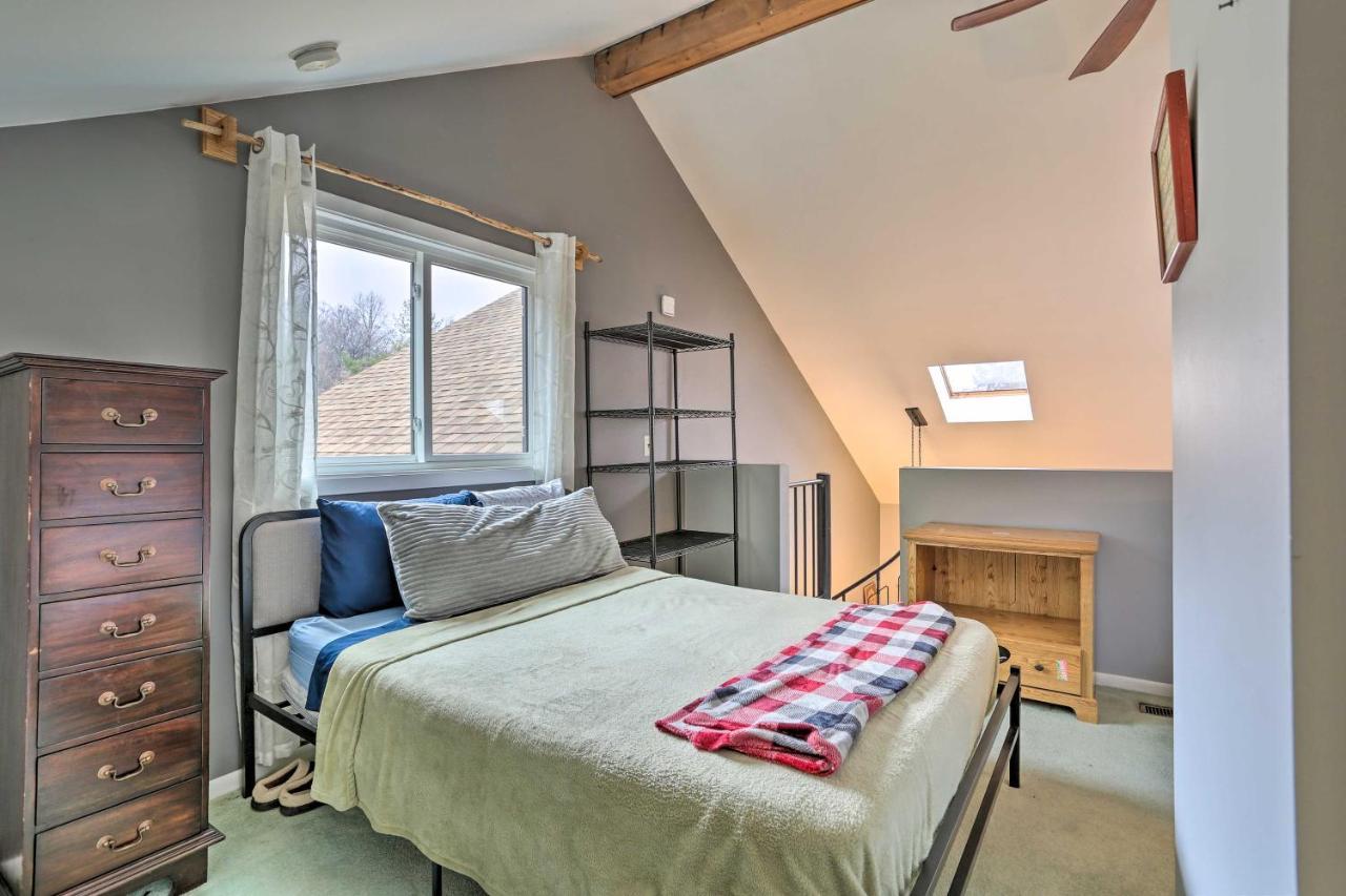 Pet-Friendly Townhome With Community Hot Tub! Vernon Bagian luar foto